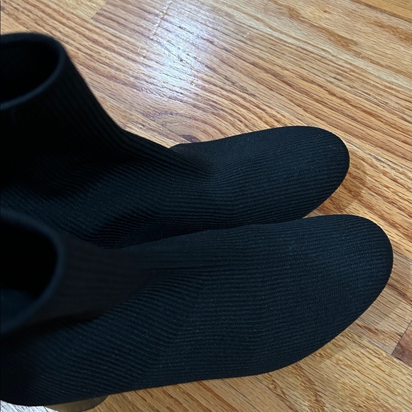 Vince Tasha Round Toe Mid Heel Stretch Knit Sock Boots Black Size 7 - Picture 5 of 12